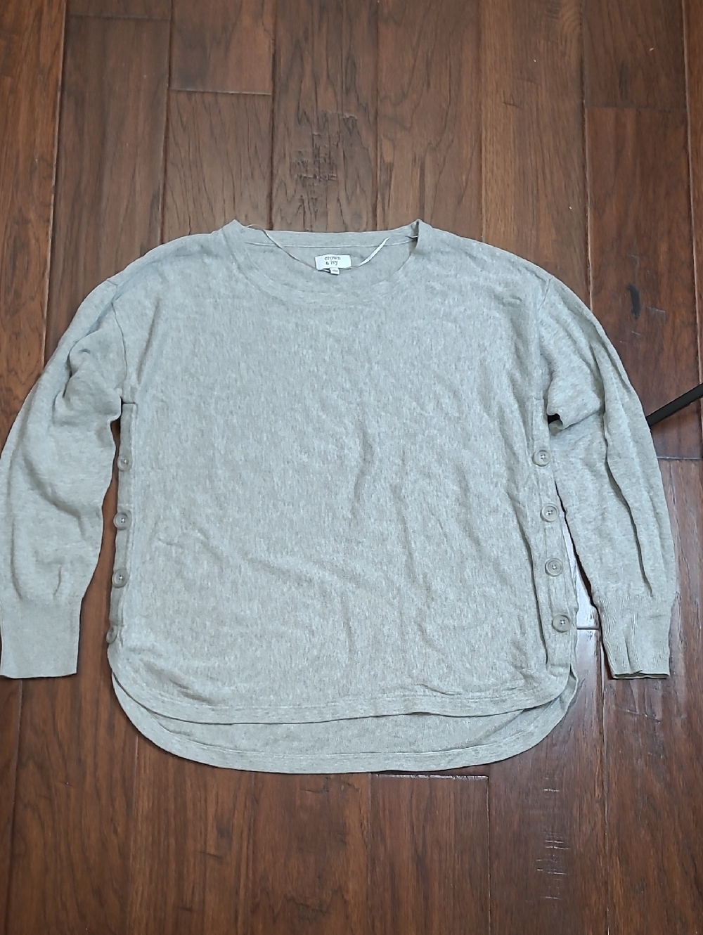 Crown & Ivy Light Grey Crew Neck Lightweight Sweater with Side Buttons size L